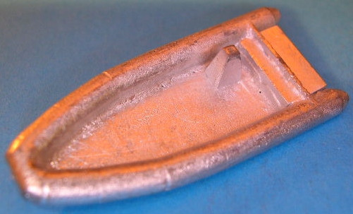 Schlauchboote Maßstab:  nach Schiffsgröße / Gewicht in gr. ca.:   26 / Höhe in mm ca.:   7 / Länge in mm. ca.:   51 / Breite in mm ca.:   21 / unbehandelt, unlackiert und nicht entgratet.