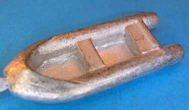 Schlauchboote Maßstab:  nach Schiffsgröße / Gewicht in gr. ca.:   7 / Höhe in mm ca.:   4 / Länge in mm. ca.:   30 / Breite in mm ca.:   12 / unbehandelt, unlackiert und nicht entgratet.