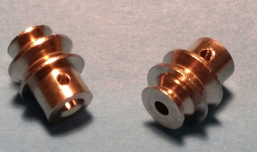 Schnurrolle, Messing,  ø  4 mm Bohrung, ø 12 mm Achse, Messing gedreht