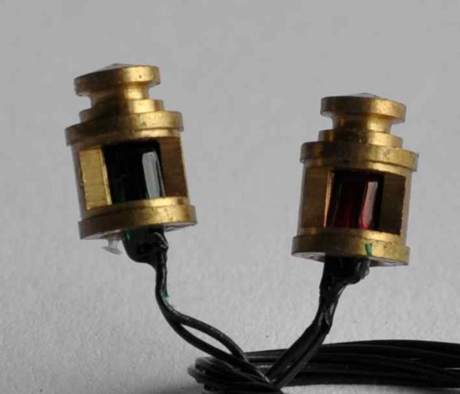 Positionsaternen, Seitenlaternen für Modellschiffe ,ø 7 mm, 10 mm hoch, 3 V, rot