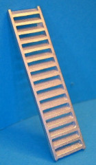 Treppe Maßstab 1:100 / unbehandelt, unlackiert und nicht entgratet.