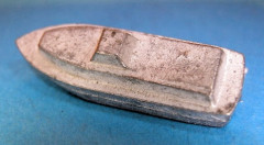 Boot Maßstab:   nach Schiffsgröße / Gewicht in gr. ca.:  12 / Höhe in mm ca.:  8 / Länge in mm. ca.:  29 / Breite in mm ca.:  9 / unbehandelt, unlackiert und nicht entgratet.