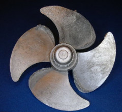 Propeller für Modellschiff, 1:100,  4 Blatt,  ø = 62mm, rechtsdrehend Verstellpropeller