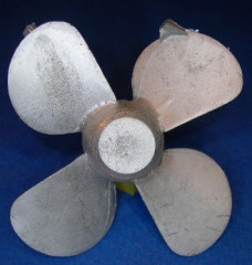 Propeller für Modellschiff, 1:100,  4 Blatt,  ø = 51mm, linksdrehend Verstellpro.