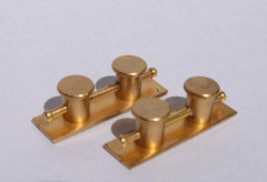 Doppelkreuzpoller für Modellschiffe, ø 8 mm, 9x14 mm, Messing