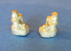 Umlenkrolle Maßstab : nach Schiffsgröße / Gewicht in gr. ca.: 1 / Höhe in mm ca.: 6 / Länge in mm ca.: 4 / Breite in mm ca.: 2 / unbehandelt. unlackiert und nicht entgratet.