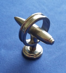 Bugfigur für Riva Modellboote,25 mm hoch,  ø 18 mm, vernickelt